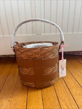 Vineyard Vines Bucket Bag